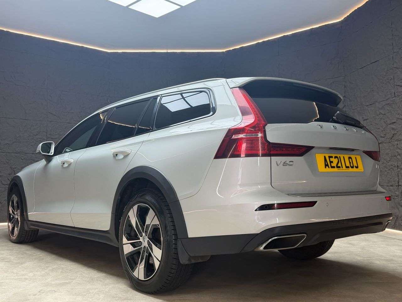 2021 VOLVO V60 CROSS COUNTRY 2021 VOLVO V60 CROSS COUNTRY