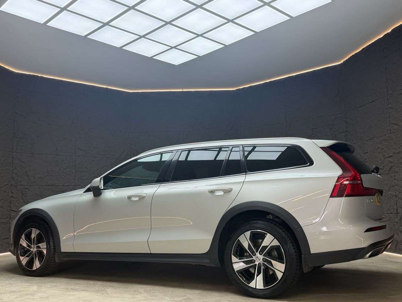 2021 VOLVO V60 CROSS COUNTRY 2021 VOLVO V60 CROSS COUNTRY