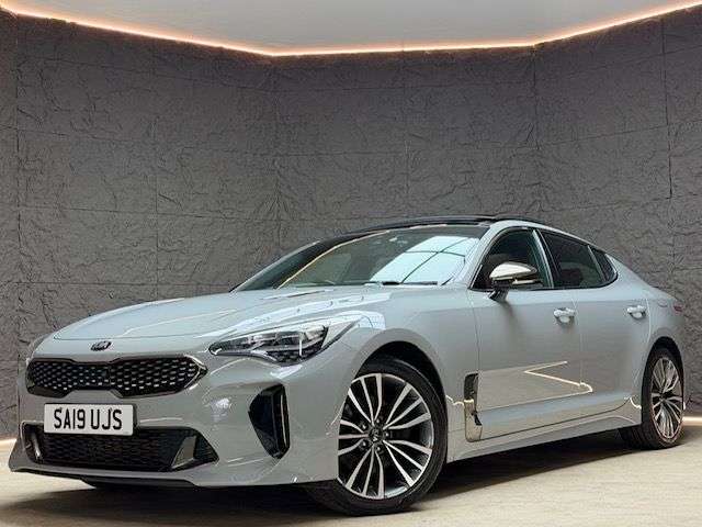 A 2019 KIA STINGER 2.2 CRDi GT-Line S Gran Turismo 5dr Diesel Auto Euro 6 (s/s) (197 bhp) SUNR A 2019 KIA STINGER 2.2 CRDi GT-Line S Gran Turismo 5dr Diesel Auto Euro 6 (s/s) (197 bhp) SUNR