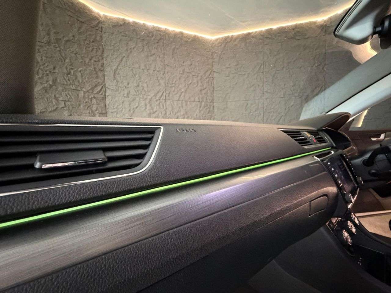 2016 SKODA SUPERB 2016 SKODA SUPERB