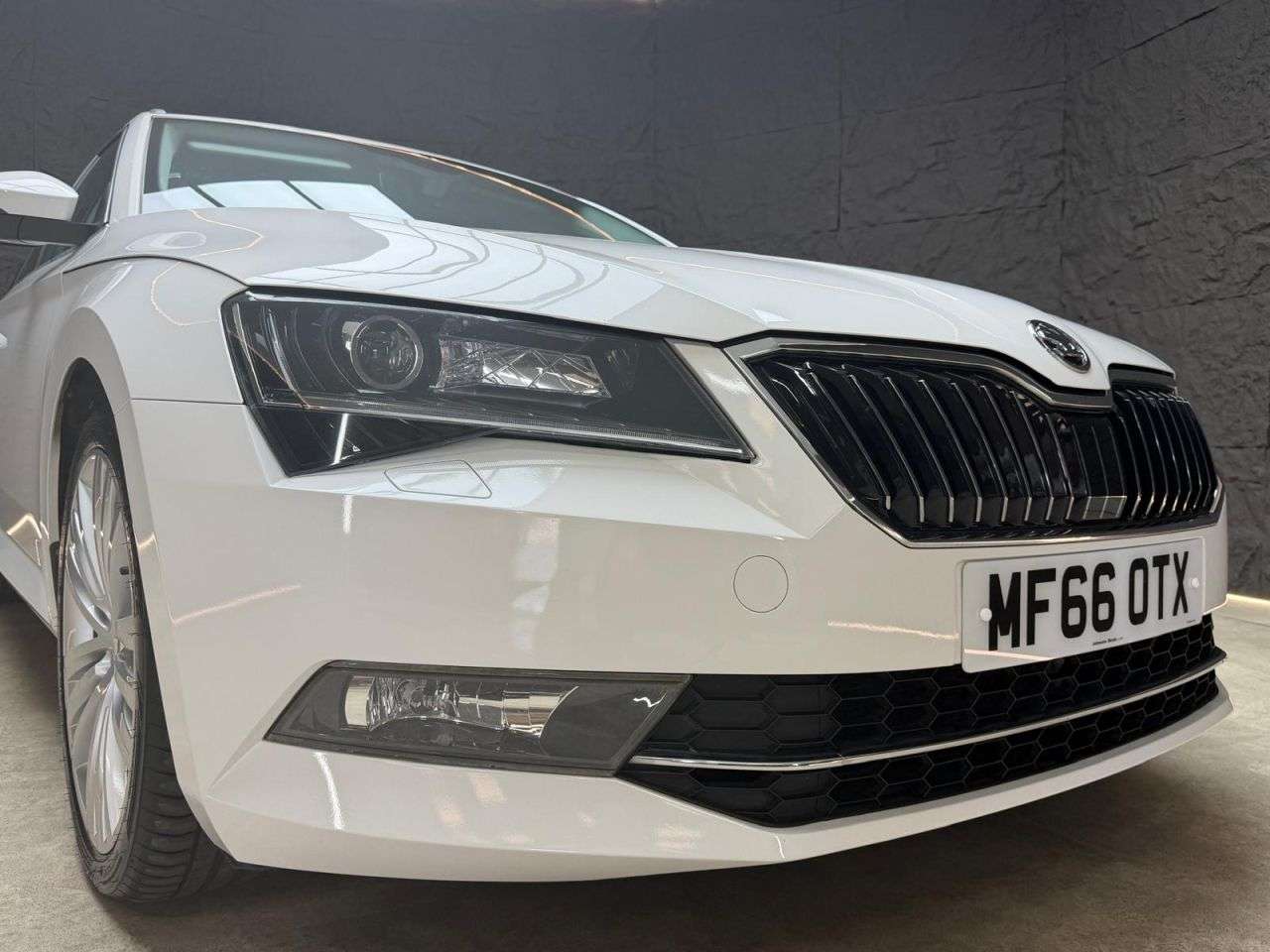 2016 SKODA SUPERB 2016 SKODA SUPERB