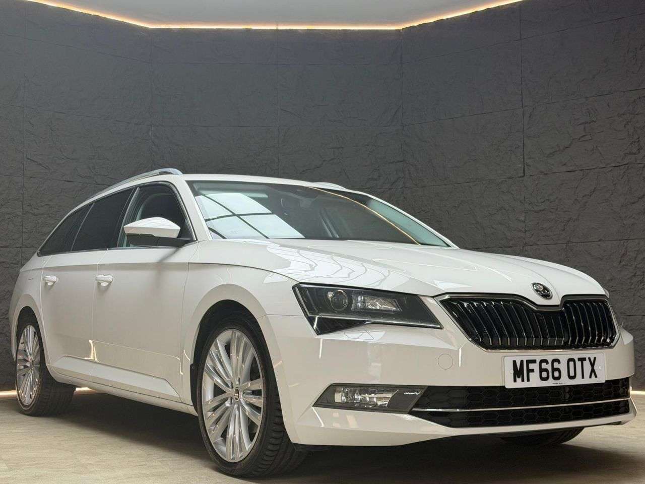 2016 SKODA SUPERB 2016 SKODA SUPERB