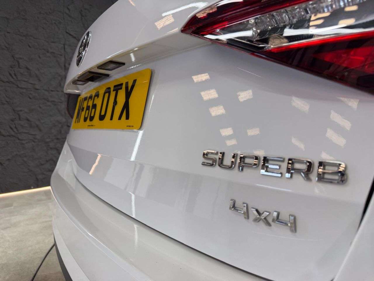 2016 SKODA SUPERB 2016 SKODA SUPERB