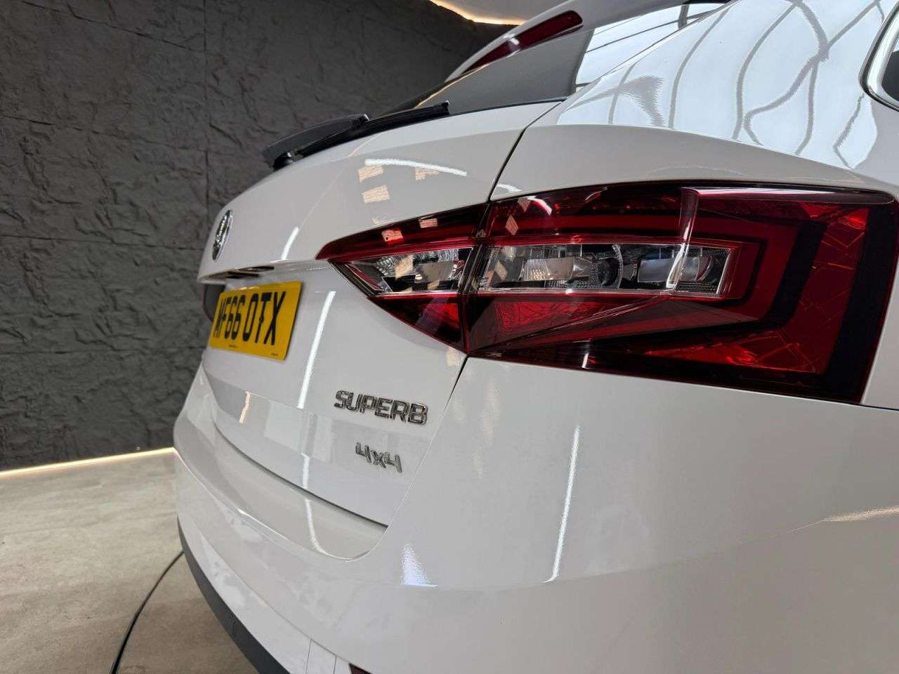 2016 SKODA SUPERB 2016 SKODA SUPERB