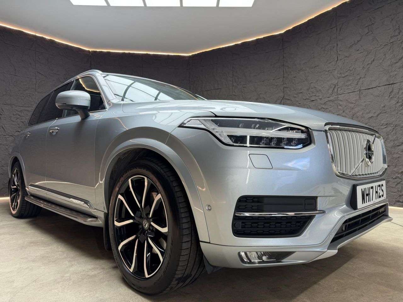 2017 VOLVO XC90 2017 VOLVO XC90