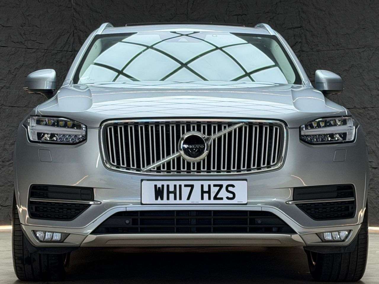 A 2017 VOLVO XC90 2.0 D5 PowerPulse Inscription SUV 5dr Diesel Auto 4WD Euro 6 (s/s) (235 ps) A 2017 VOLVO XC90 2.0 D5 PowerPulse Inscription SUV 5dr Diesel Auto 4WD Euro 6 (s/s) (235 ps)