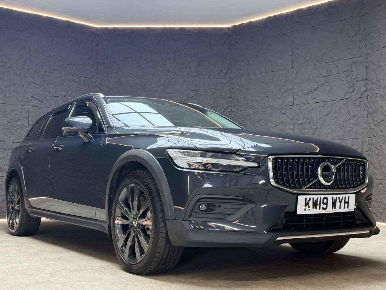 2019 VOLVO V60 CROSS COUNTRY 2019 VOLVO V60 CROSS COUNTRY