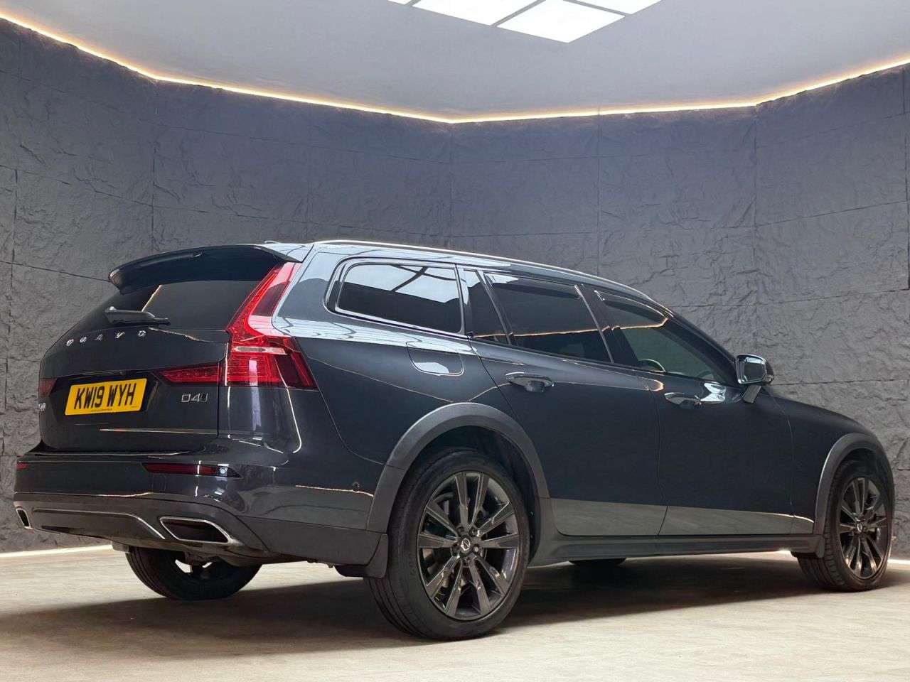 2019 VOLVO V60 CROSS COUNTRY 2019 VOLVO V60 CROSS COUNTRY