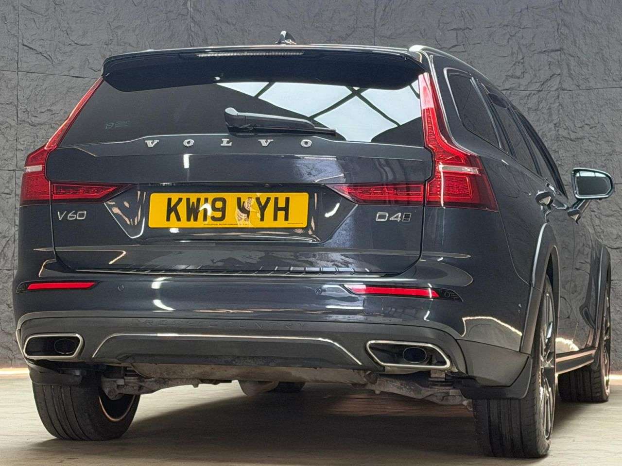 2019 VOLVO V60 CROSS COUNTRY 2019 VOLVO V60 CROSS COUNTRY