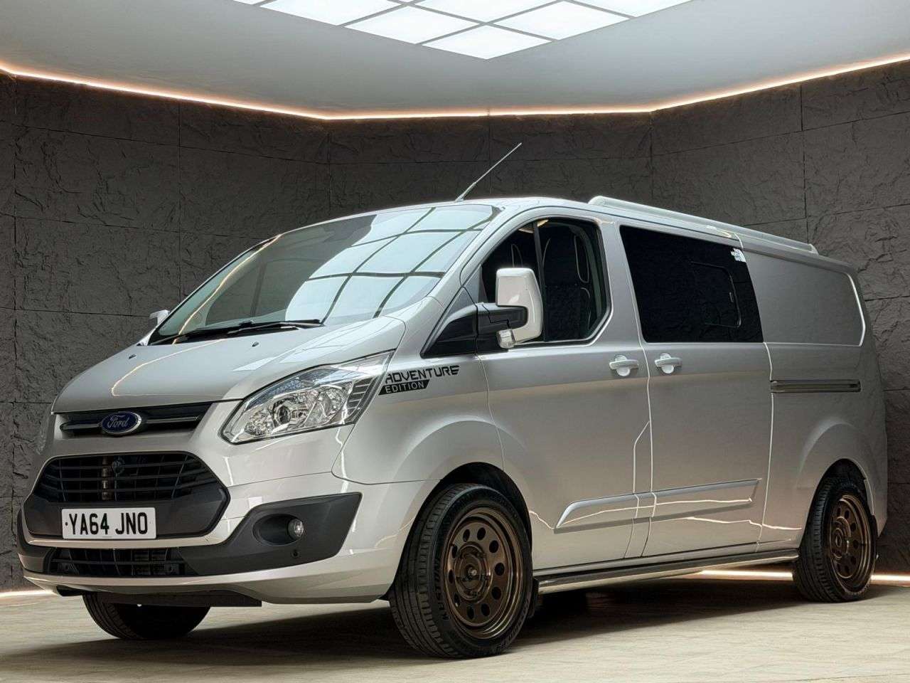 A 2015 FORD TRANSIT CUSTOM 2.2 TDCi 290 Limited Panel Van 5dr Diesel Manual L2 H1 (186 g/km, 123 bhp) A 2015 FORD TRANSIT CUSTOM 2.2 TDCi 290 Limited Panel Van 5dr Diesel Manual L2 H1 (186 g/km, 123 bhp)