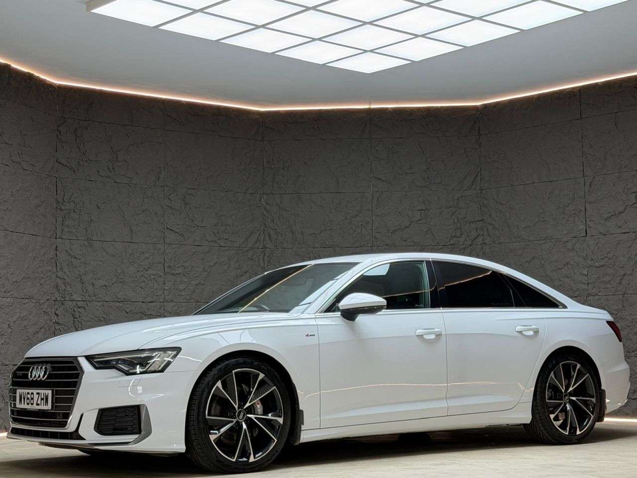 A 2018 AUDI A6 SALOON 3.0 TDI V6 50 S line Saloon 4dr Diesel Tiptronic quattro Euro 6 (s/s) (286 A 2018 AUDI A6 SALOON 3.0 TDI V6 50 S line Saloon 4dr Diesel Tiptronic quattro Euro 6 (s/s) (286