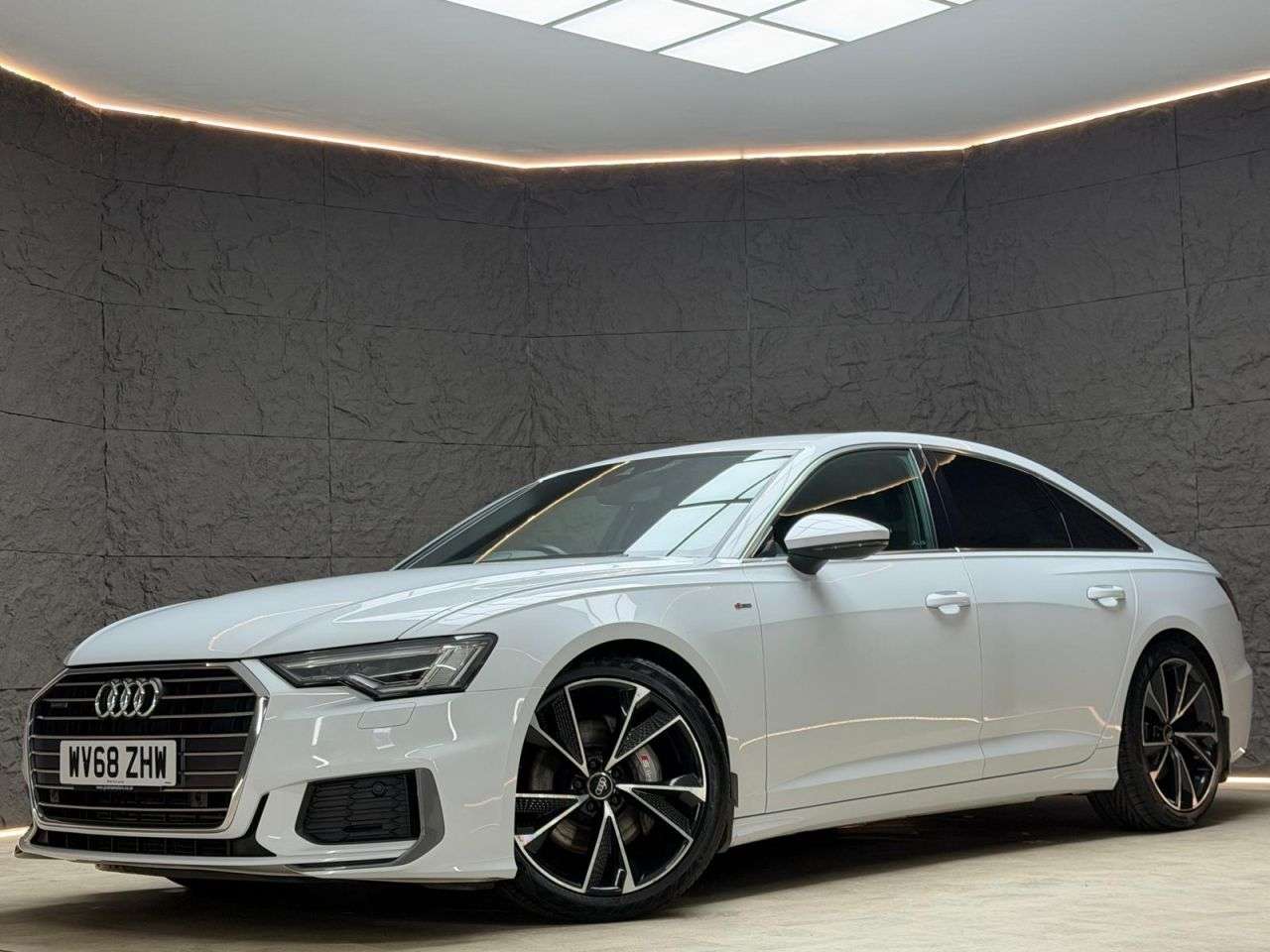 A 2018 AUDI A6 SALOON 3.0 TDI V6 50 S line Saloon 4dr Diesel Tiptronic quattro Euro 6 (s/s) (286 A 2018 AUDI A6 SALOON 3.0 TDI V6 50 S line Saloon 4dr Diesel Tiptronic quattro Euro 6 (s/s) (286