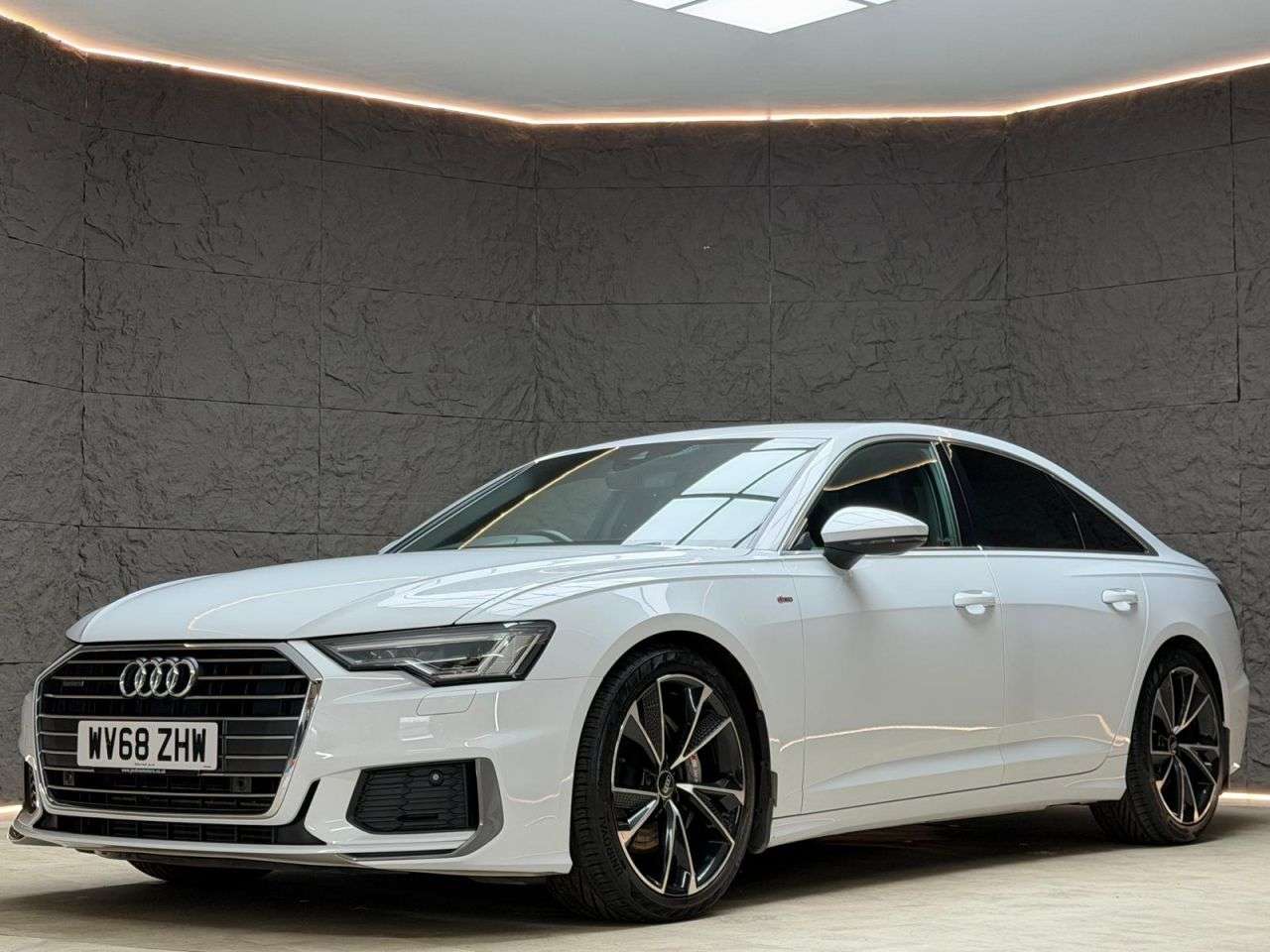 A 2018 AUDI A6 SALOON 3.0 TDI V6 50 S line Saloon 4dr Diesel Tiptronic quattro Euro 6 (s/s) (286 A 2018 AUDI A6 SALOON 3.0 TDI V6 50 S line Saloon 4dr Diesel Tiptronic quattro Euro 6 (s/s) (286