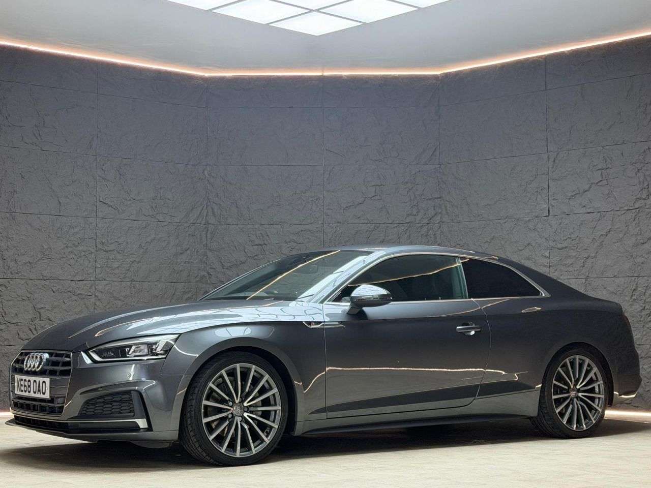 A 2018 AUDI A5 2.0 TDI 40 S line Coupe 2dr Diesel S Tronic Euro 6 (s/s) (190 ps) A 2018 AUDI A5 2.0 TDI 40 S line Coupe 2dr Diesel S Tronic Euro 6 (s/s) (190 ps)