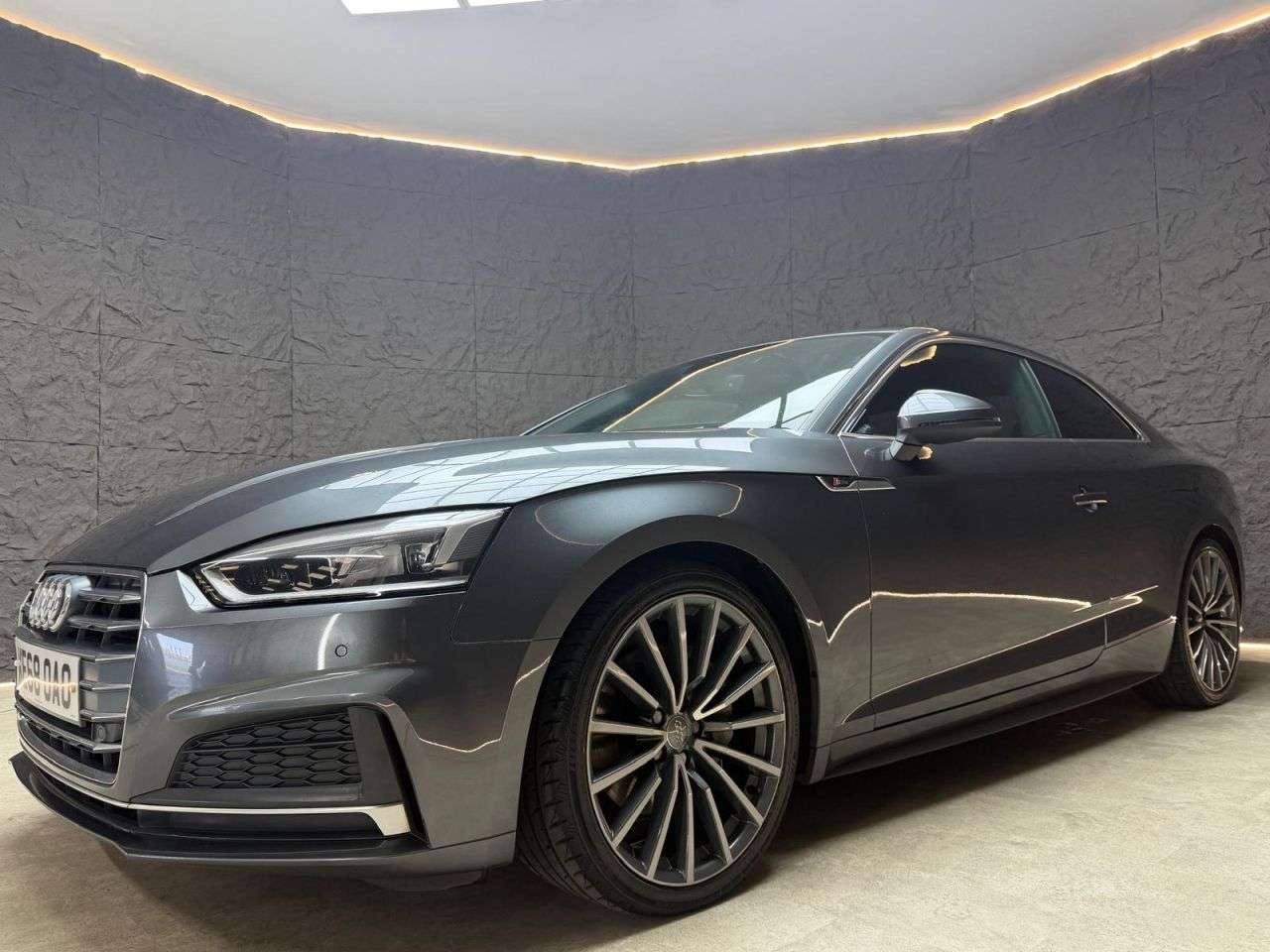 A 2018 AUDI A5 2.0 TDI 40 S line Coupe 2dr Diesel S Tronic Euro 6 (s/s) (190 ps) A 2018 AUDI A5 2.0 TDI 40 S line Coupe 2dr Diesel S Tronic Euro 6 (s/s) (190 ps)