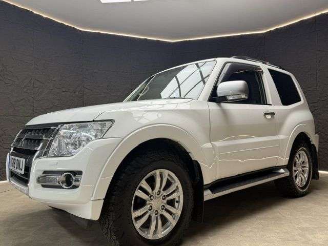 A 2018 MITSUBISHI SHOGUN 3.2 DI-DC Warrior SUV 3dr Diesel Auto 4WD SWB Euro 6 (187 ps) HEATED SEATS, A 2018 MITSUBISHI SHOGUN 3.2 DI-DC Warrior SUV 3dr Diesel Auto 4WD SWB Euro 6 (187 ps) HEATED SEATS,