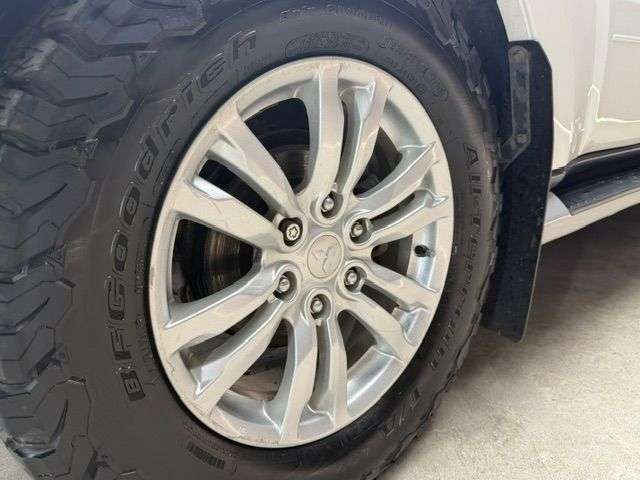 2018 MITSUBISHI SHOGUN 2018 MITSUBISHI SHOGUN