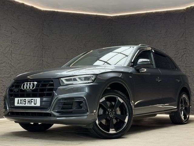 A 2019 AUDI Q5 2.0 TDI 40 Black Edition SUV 5dr Diesel S Tronic quattro Euro 6 (s/s) (190 A 2019 AUDI Q5 2.0 TDI 40 Black Edition SUV 5dr Diesel S Tronic quattro Euro 6 (s/s) (190