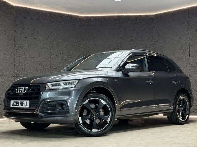 A 2019 AUDI Q5 2.0 TDI 40 Black Edition SUV 5dr Diesel S Tronic quattro Euro 6 (s/s) (190 A 2019 AUDI Q5 2.0 TDI 40 Black Edition SUV 5dr Diesel S Tronic quattro Euro 6 (s/s) (190
