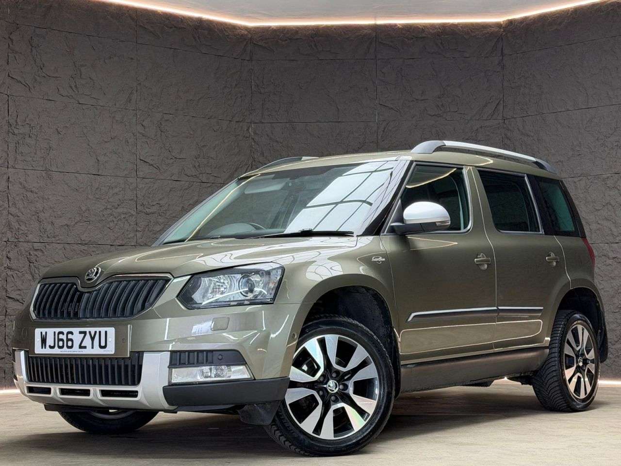 A 2016 SKODA YETI 2.0 TDI Laurin & Klement Outdoor 5dr Diesel Manual 4WD Euro 6 (s/s) (150 ps A 2016 SKODA YETI 2.0 TDI Laurin & Klement Outdoor 5dr Diesel Manual 4WD Euro 6 (s/s) (150 ps