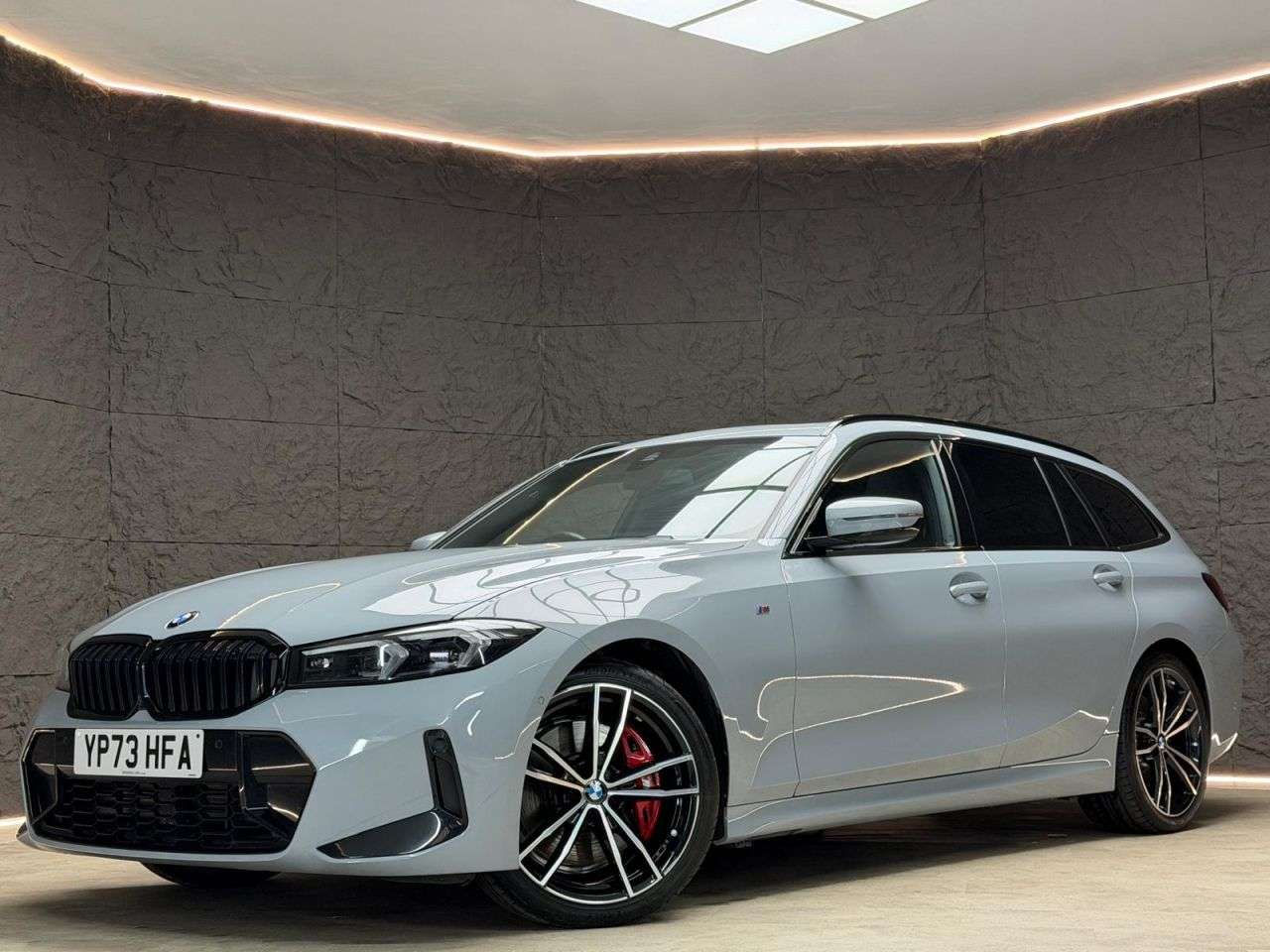 A 2023 BMW 3 SERIES 2.0 320d MHT M Sport Touring 5dr Diesel Hybrid Auto Euro 6 (s/s) (190 ps) S A 2023 BMW 3 SERIES 2.0 320d MHT M Sport Touring 5dr Diesel Hybrid Auto Euro 6 (s/s) (190 ps) S