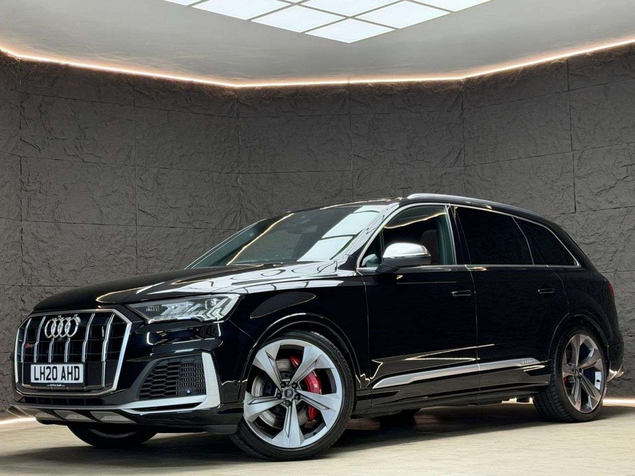 A 2020 AUDI SQ7 4.0 TDI V8 SUV 5dr Diesel Tiptronic quattro Euro 6 (s/s) (435 ps) SUNROOF, A 2020 AUDI SQ7 4.0 TDI V8 SUV 5dr Diesel Tiptronic quattro Euro 6 (s/s) (435 ps) SUNROOF,