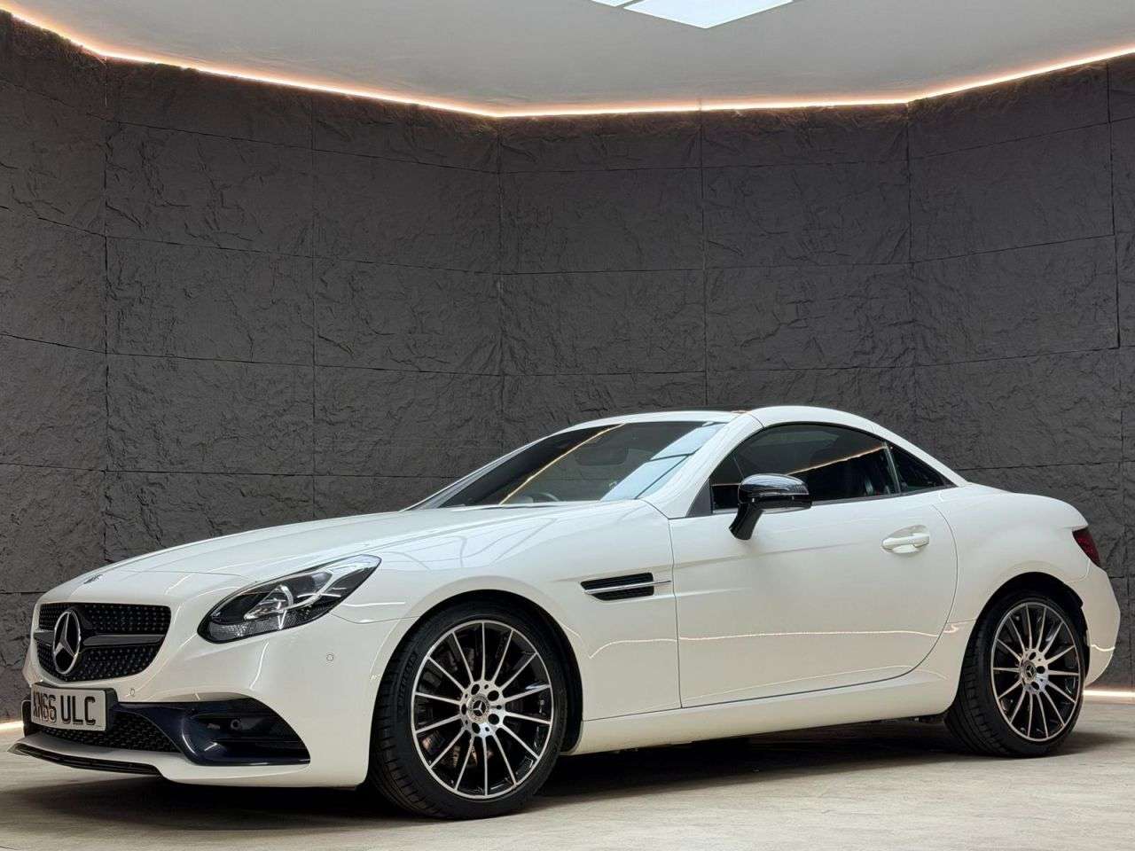 A 2016 MERCEDES-BENZ SLC 2.1 SLC250d AMG Line Convertible 2dr Diesel G-Tronic Euro 6 (s/s) (204 ps) A 2016 MERCEDES-BENZ SLC 2.1 SLC250d AMG Line Convertible 2dr Diesel G-Tronic Euro 6 (s/s) (204 ps)