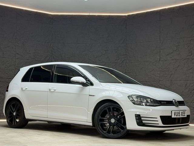 A 2015 VOLKSWAGEN GOLF 2.0 TDI BlueMotion Tech GTD Hatchback 5dr Diesel Manual Euro 6 (s/s) (184 p A 2015 VOLKSWAGEN GOLF 2.0 TDI BlueMotion Tech GTD Hatchback 5dr Diesel Manual Euro 6 (s/s) (184 p