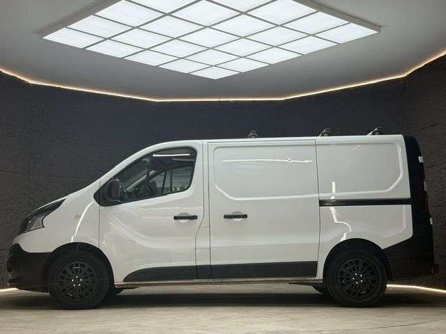 A 2018 RENAULT TRAFIC 1.6 dCi 27 Business Panel Van 5dr Diesel Manual SWB Standard Roof Euro 6 (1 A 2018 RENAULT TRAFIC 1.6 dCi 27 Business Panel Van 5dr Diesel Manual SWB Standard Roof Euro 6 (1