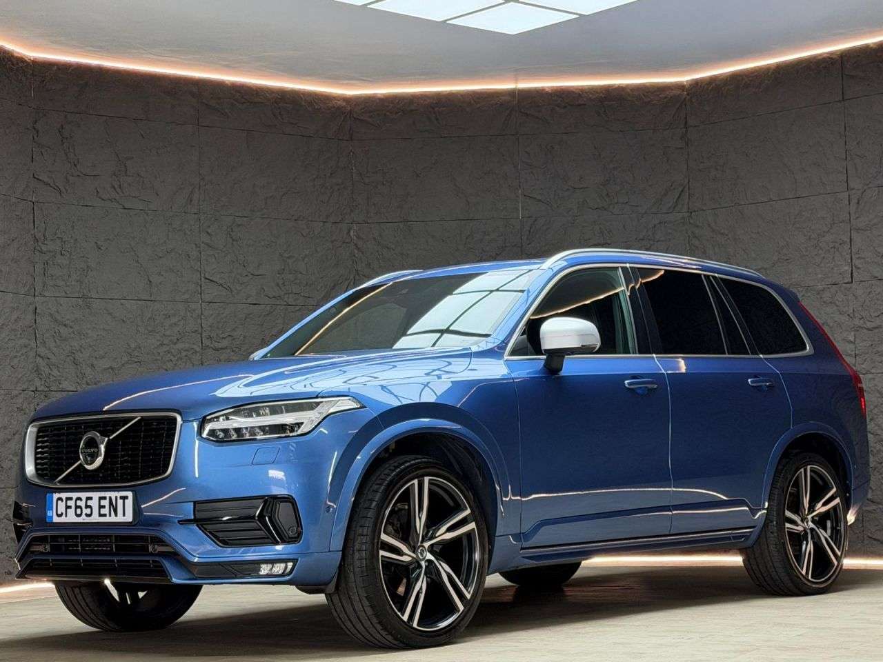 A 2016 VOLVO XC90 2.0 D5 R-Design SUV 5dr Diesel Geartronic 4WD Euro 6 (s/s) (225 ps) XENIUM A 2016 VOLVO XC90 2.0 D5 R-Design SUV 5dr Diesel Geartronic 4WD Euro 6 (s/s) (225 ps) XENIUM