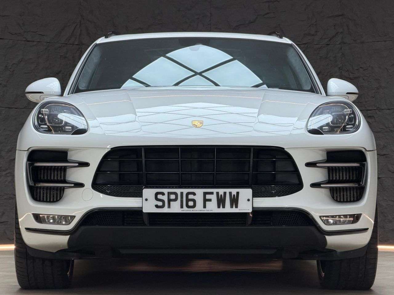 A 2016 PORSCHE MACAN 3.6T V6 Turbo SUV 5dr Petrol PDK 4WD Euro 6 (s/s) (400 ps) SUNROOF & SPORT A 2016 PORSCHE MACAN 3.6T V6 Turbo SUV 5dr Petrol PDK 4WD Euro 6 (s/s) (400 ps) SUNROOF & SPORT