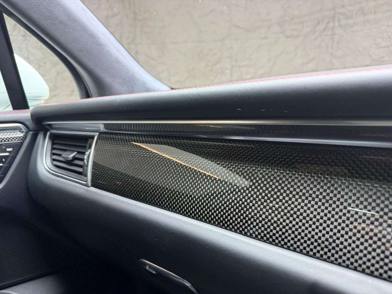 2016 PORSCHE MACAN 2016 PORSCHE MACAN