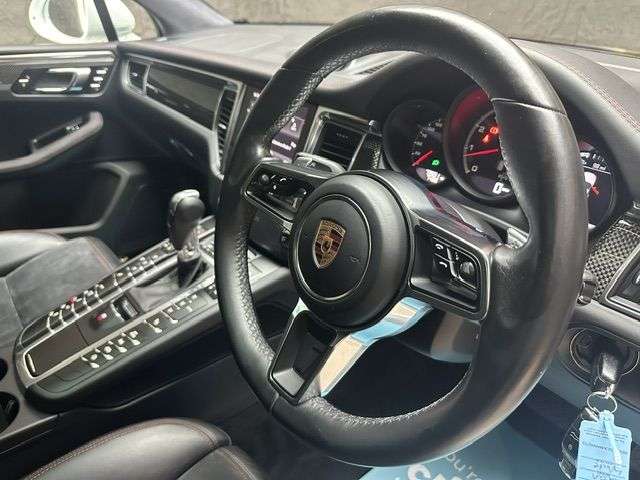 2016 PORSCHE MACAN 2016 PORSCHE MACAN