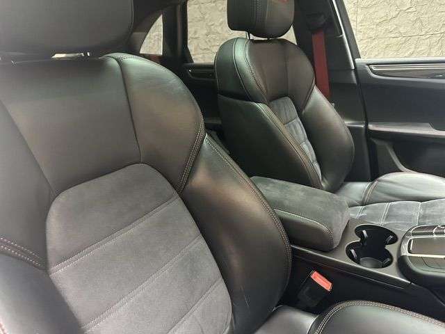 2016 PORSCHE MACAN 2016 PORSCHE MACAN