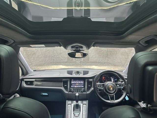 2016 PORSCHE MACAN 2016 PORSCHE MACAN