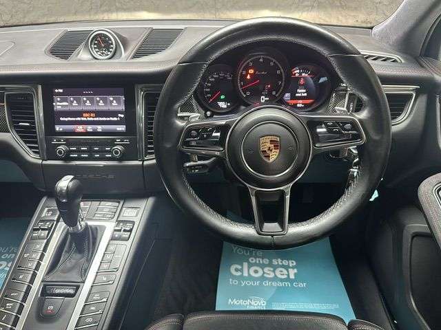 2016 PORSCHE MACAN 2016 PORSCHE MACAN