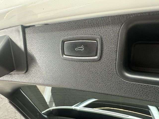 2016 PORSCHE MACAN 2016 PORSCHE MACAN