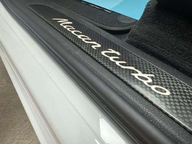 2016 PORSCHE MACAN 2016 PORSCHE MACAN