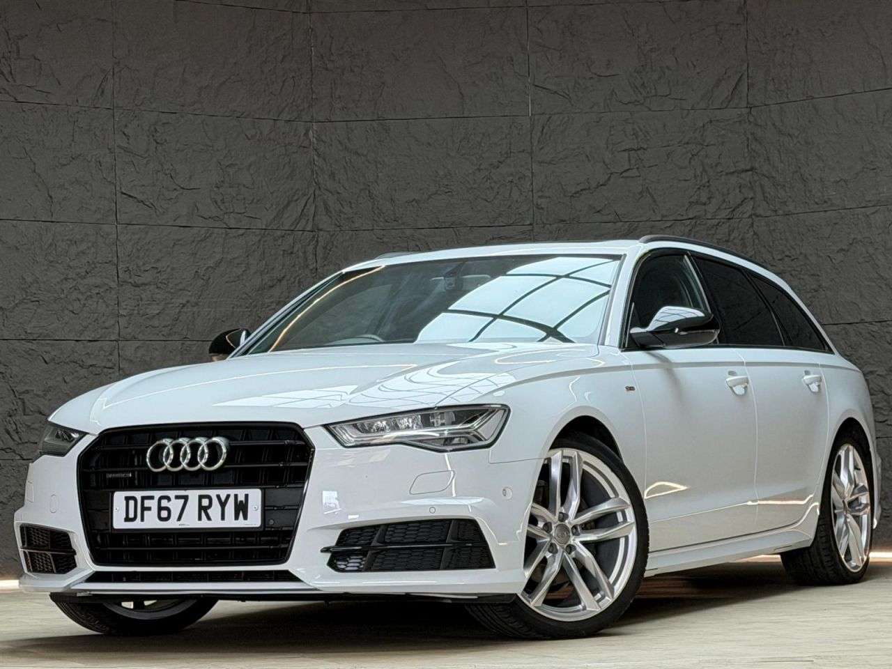 A 2018 AUDI A6 AVANT 2.0 TDI Black Edition Estate 5dr Diesel S Tronic quattro Euro 6 (s/s) (190 A 2018 AUDI A6 AVANT 2.0 TDI Black Edition Estate 5dr Diesel S Tronic quattro Euro 6 (s/s) (190