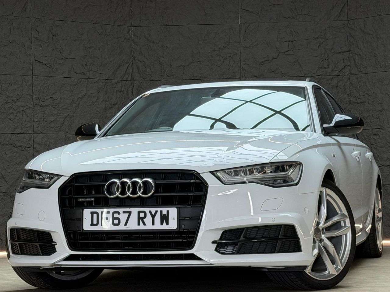 A 2018 AUDI A6 AVANT 2.0 TDI Black Edition Estate 5dr Diesel S Tronic quattro Euro 6 (s/s) (190 A 2018 AUDI A6 AVANT 2.0 TDI Black Edition Estate 5dr Diesel S Tronic quattro Euro 6 (s/s) (190