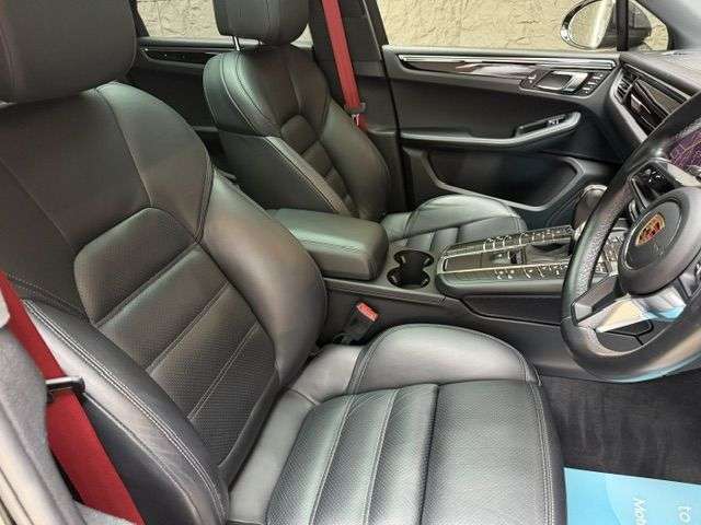 2019 PORSCHE MACAN 2019 PORSCHE MACAN