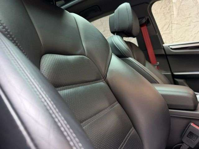 2019 PORSCHE MACAN 2019 PORSCHE MACAN