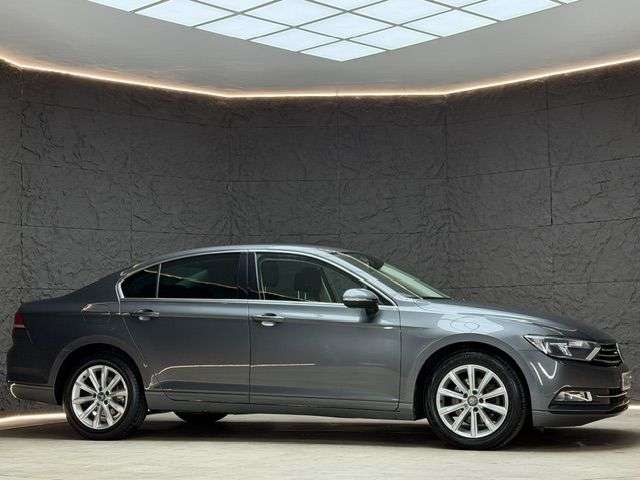 A 2015 VOLKSWAGEN PASSAT 2.0 TDI BlueMotion Tech SE Business Saloon 4dr Diesel Manual Euro 6 (s/s) ( A 2015 VOLKSWAGEN PASSAT 2.0 TDI BlueMotion Tech SE Business Saloon 4dr Diesel Manual Euro 6 (s/s) (