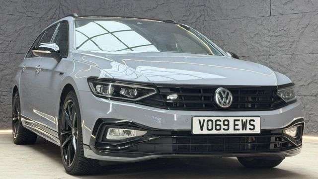A 2019 VOLKSWAGEN PASSAT 2.0 TSI R-Line Edition Estate 5dr Petrol DSG 4Motion Euro 6 (s/s) (272 ps) A 2019 VOLKSWAGEN PASSAT 2.0 TSI R-Line Edition Estate 5dr Petrol DSG 4Motion Euro 6 (s/s) (272 ps)