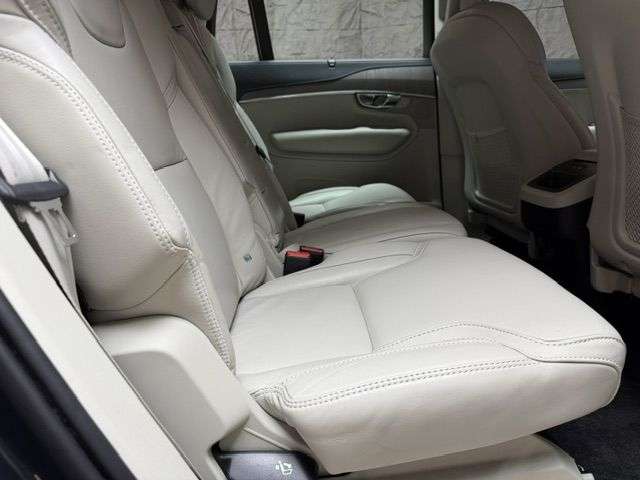 2021 VOLVO XC90 2021 VOLVO XC90