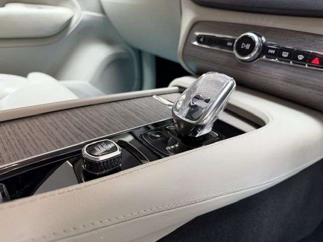 2021 VOLVO XC90 2021 VOLVO XC90