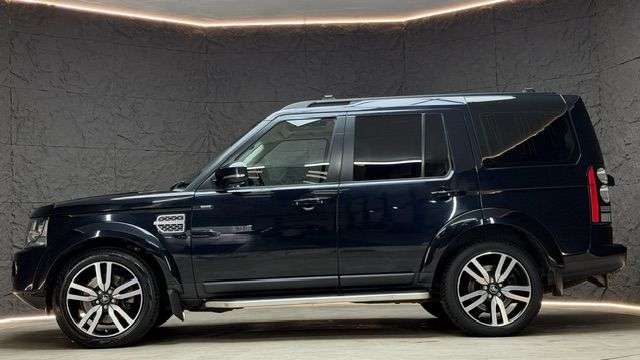 A 2014 LAND ROVER DISCOVERY 4 3.0 SD V6 HSE Luxury SUV 5dr Diesel Auto 4WD Euro 5 (s/s) (255 bhp) SUNROOF A 2014 LAND ROVER DISCOVERY 4 3.0 SD V6 HSE Luxury SUV 5dr Diesel Auto 4WD Euro 5 (s/s) (255 bhp) SUNROOF