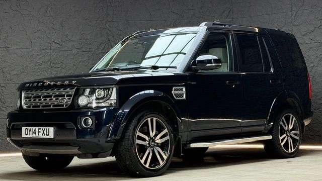 A 2014 LAND ROVER DISCOVERY 4 3.0 SD V6 HSE Luxury SUV 5dr Diesel Auto 4WD Euro 5 (s/s) (255 bhp) SUNROOF A 2014 LAND ROVER DISCOVERY 4 3.0 SD V6 HSE Luxury SUV 5dr Diesel Auto 4WD Euro 5 (s/s) (255 bhp) SUNROOF