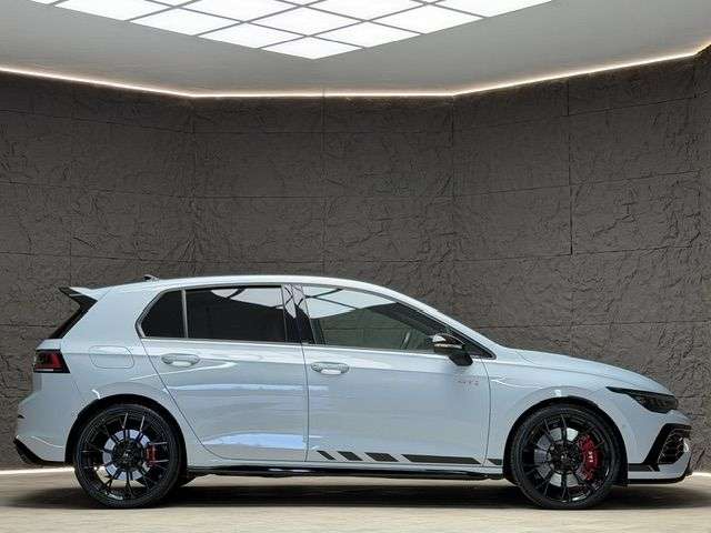 2025 VOLKSWAGEN GOLF 2025 VOLKSWAGEN GOLF