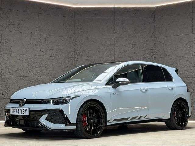 A 2025 VOLKSWAGEN GOLF 2.0 TSI GTI Clubsport Hatchback 5dr Petrol DSG Euro 6 (s/s) (300 ps) PANORA A 2025 VOLKSWAGEN GOLF 2.0 TSI GTI Clubsport Hatchback 5dr Petrol DSG Euro 6 (s/s) (300 ps) PANORA